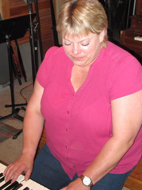 Gail Tracking Piano