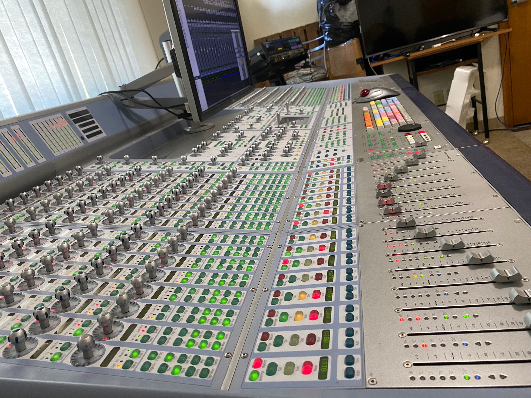 Digidesign D-Control Overview with High-Res Display